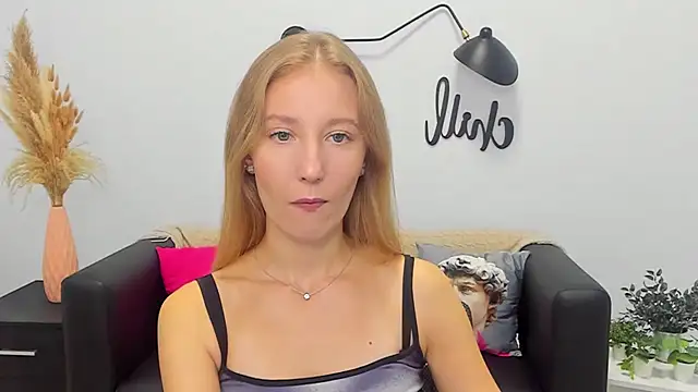 LolaWilsons online show from 09-17-25, 06:26