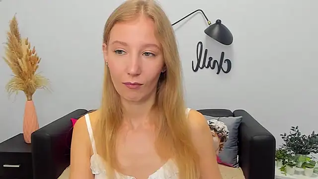 LolaWilsons online show from 09-27-25, 08:20