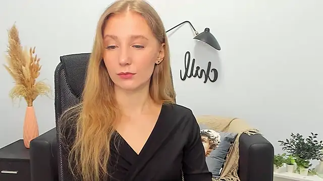 LolaWilsons online show from 02-27-25, 12:23