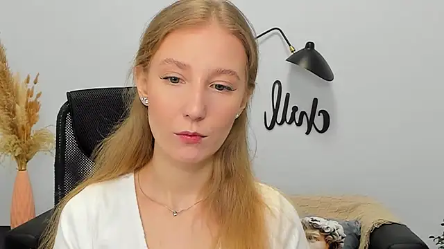 LolaWilsons online show from 03-14-25, 06:21