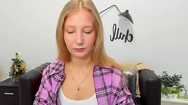 LolaWilsons online show from 01-08-26, 06:19