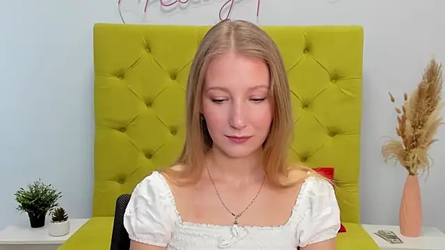 LolaWilsons online show from 02-10-26, 07:18