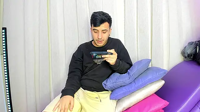 SlimLoves online show from 02-08-26, 07:06