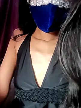 Snapshot of priyasexy1100 chatting on 10-04-25, 02:40 priyasexy1100 online show from 10-04-25, 02:40