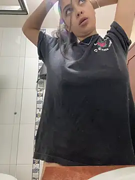 Snapshot of gabyaridi chatting on 02-08-26, 03:21 gabyaridi online show from 02-08-26, 03:21