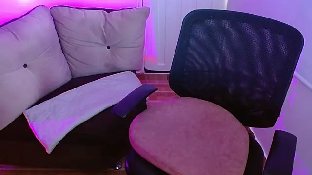 milfrousse online show from 02-27-26, 10:31