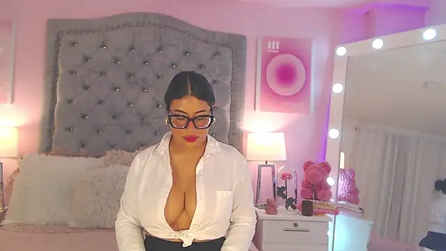 Snapshot of AshleyFerrer chatting on 03-22-25, 10:04 AshleyFerrer online show from 03-22-25, 10:04