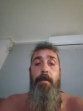 Snapshot of wCletuMEvanr chatting on 10-15-25, 11:24 wCletuMEvanr online show from 10-15-25, 11:24