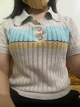 Snapshot of Tuongvy05 chatting on 03-11-25, 01:26 Tuongvy05 online show from 03-11-25, 01:26