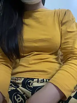 Snapshot of Tuongvy05 chatting on 02-26-25, 01:43 Tuongvy05 online show from 02-26-25, 01:43