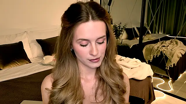 RozzitaBedberry online show from 04-19-26, 12:17