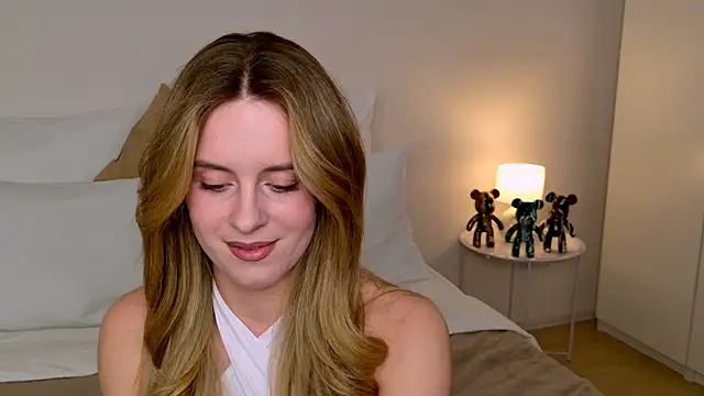 RozzitaBedberry online show from 01-12-26, 02:35