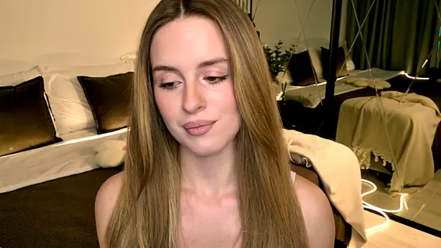 RozzitaBedberry online show from 04-14-26, 02:55