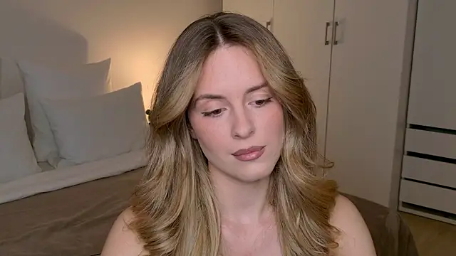 RozzitaBedberry online show from 01-18-26, 01:14