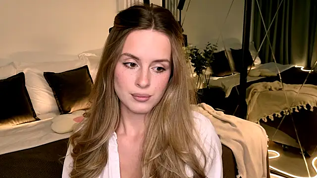 RozzitaBedberry online show from 03-31-26, 03:47