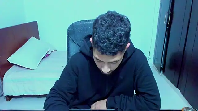 Snapshot of Chandler_ken chatting on 02-03-26, 01:05 Chandler ken online show from 02-03-26, 01:05