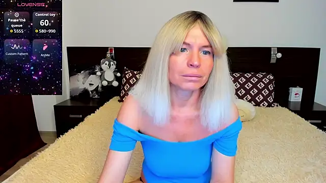 Hanna Becrett17 online show from 05-31-26, 05:24