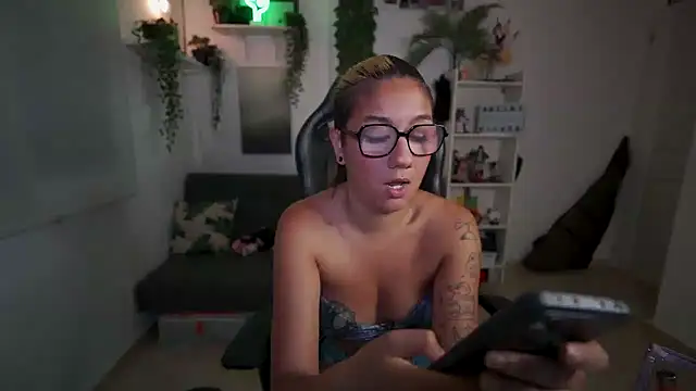blvckbabyweed07 online show from 04-22-26, 11:44