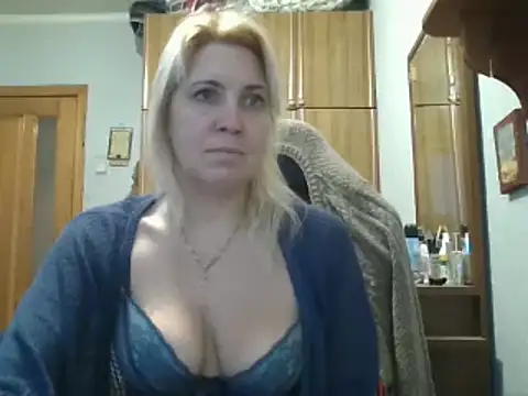 IrinaB1 online show from 12-21-25, 06:15