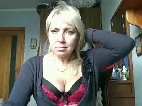 IrinaB1 online show from 10-25-25, 07:07