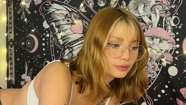 ari kat online show from 06-12-26, 02:42