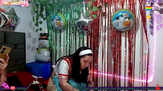 the lesbian game online show from 12-22-25, 07:25