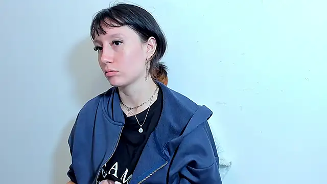 Snapshot of lizzy_davis_1 chatting on 04-03-26, 03:46 lizzy davis 1 online show from 04-03-26, 03:46