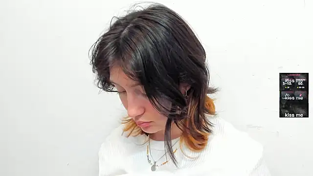 lizzy davis 1 online show from 05-31-26, 04:07