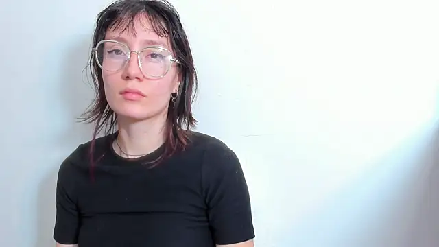 Snapshot of lizzy_davis_1 chatting on 10-11-25, 04:13 lizzy davis 1 online show from 10-11-25, 04:13