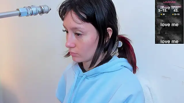 lizzy davis 1 online show from 10-27-25, 03:51