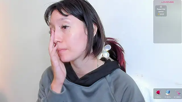 lizzy davis 1 online show from 10-26-25, 04:13