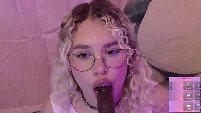 Haelycute online show from 05-08-26, 11:30