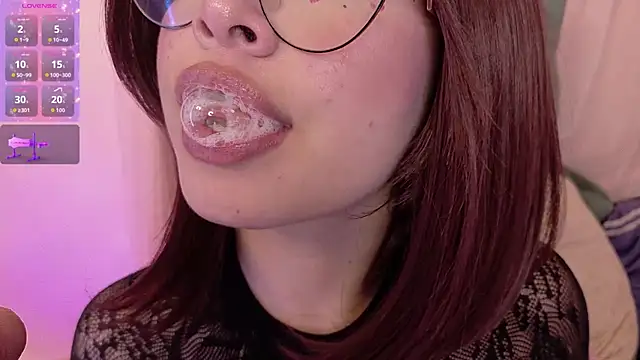 Haelycute online show from 06-12-26, 02:42