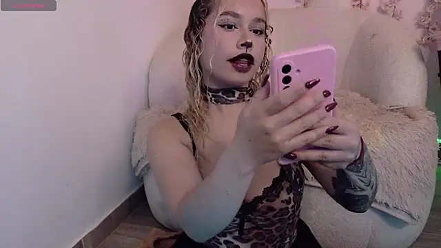 Haelycute online show from 04-26-26, 11:29