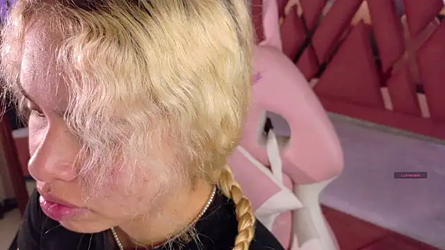 Haelycute online show from 12-03-25, 11:20