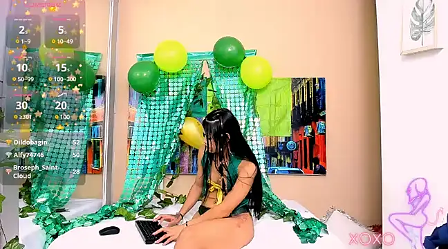 CristalLoren online show from 03-17-25, 05:49