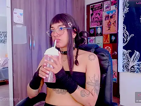 melissahowl online show from 09-08-25, 06:18