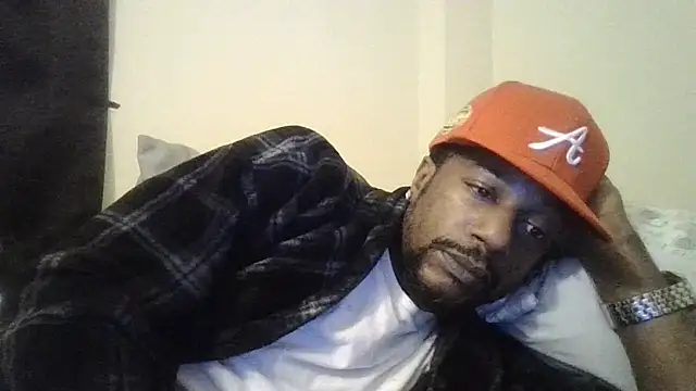 Snapshot of DreamvilleINC chatting on 11-02-25, 05:45 DreamvilleINC online show from 11-02-25, 05:45