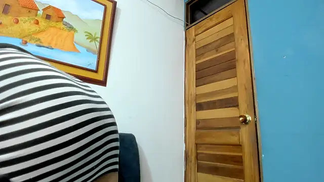 Snapshot of IsisBlake chatting on 06-25-26, 03:04 IsisBlake online show from 06-25-26, 03:04