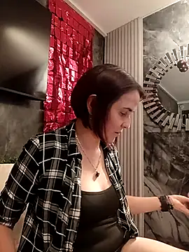 IsisBlake online show from 12-19-25, 08:33