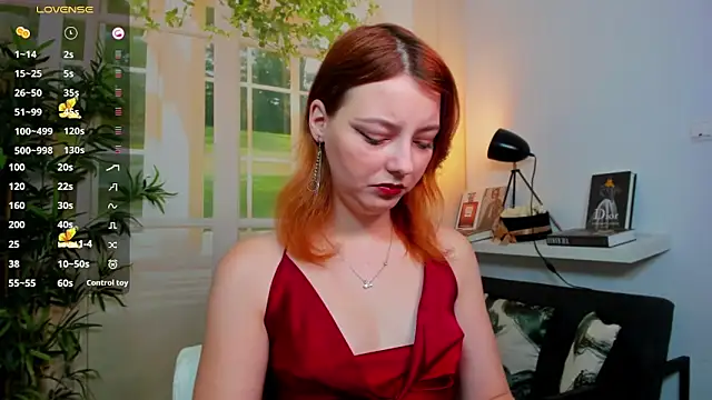 pretty little thing online show from 10-13-25, 02:51