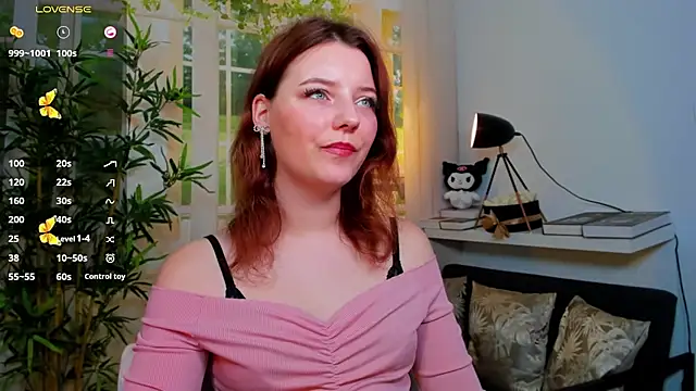 pretty little thing online show from 12-19-25, 02:52