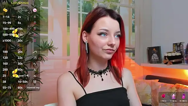 pretty little thing online show from 02-12-25, 08:40