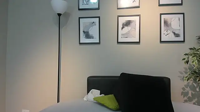 HannaBrave online show from 02-11-26, 07:25