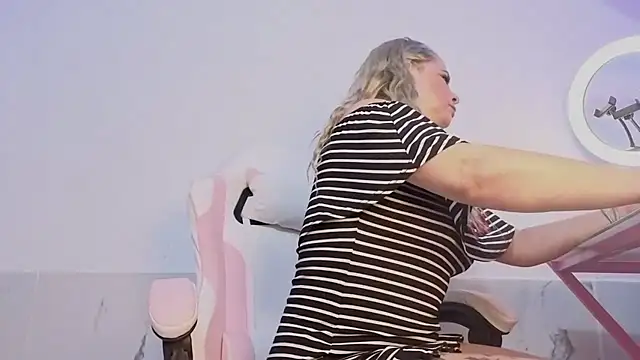 HannaBrave online show from 07-11-26, 06:08