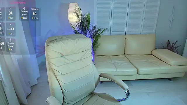 Daniela Kitty  online show from 06-15-26, 08:36