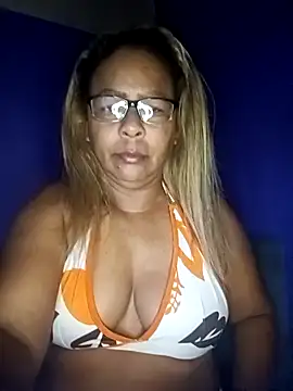 Afroditabichota online show from 10-19-25, 10:51