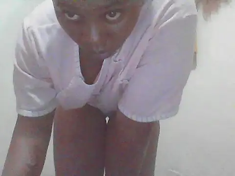 EBONYVANILLA02 online show from 05-26-26, 06:44