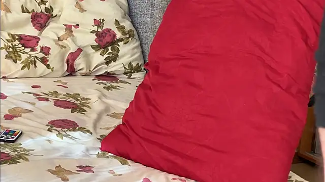 Stick Twlx online show from 09-15-25, 07:53