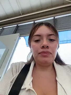 Snapshot of valery_mora chatting on 06-30-26, 05:46 valery mora online show from 06-30-26, 05:46